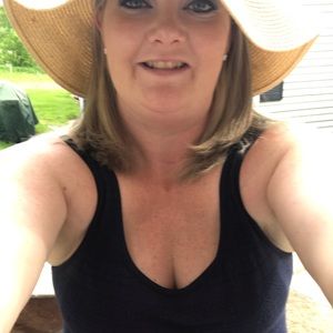 Meet your Posher, Kara